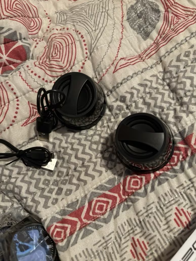 MagBeat | Mangnetic Bluetooth speaker