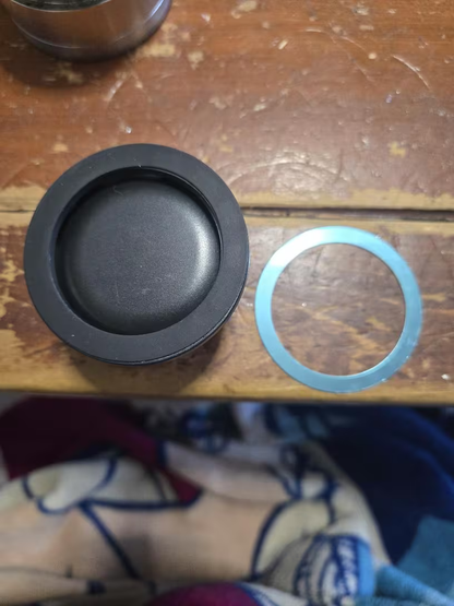 MagBeat | Mangnetic Bluetooth speaker